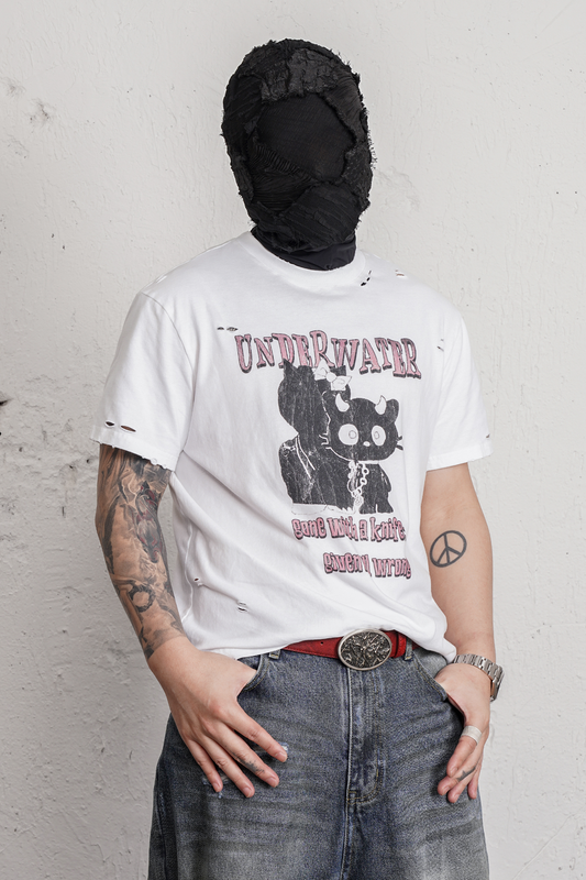 UNDERWATER Distressed Black Cat Graphic T-Shirt