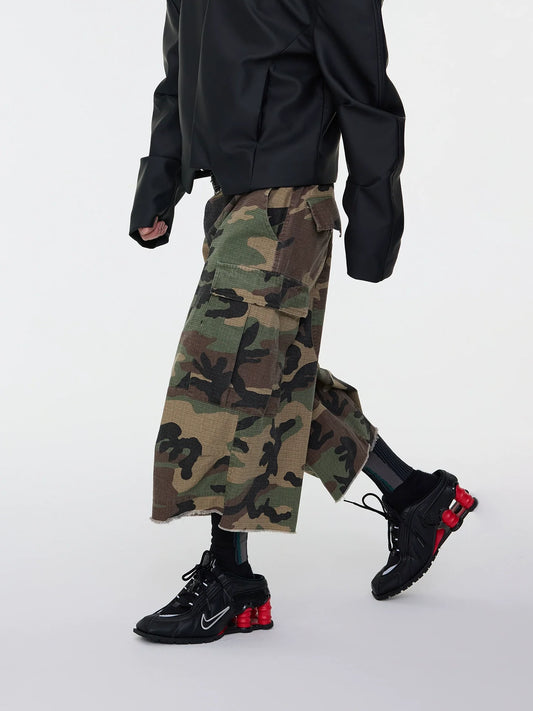Camouflage Multi-Pocket Cargo Half Pants