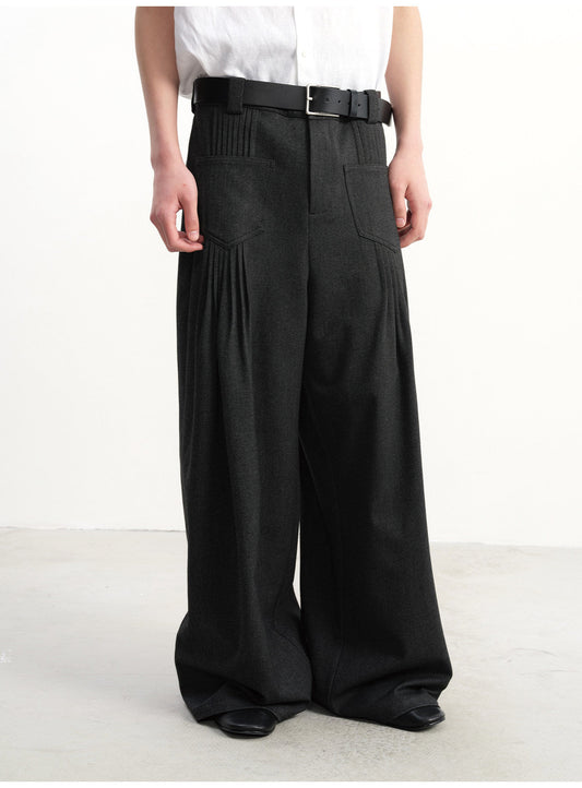 Wide-leg pants with pleated pockets