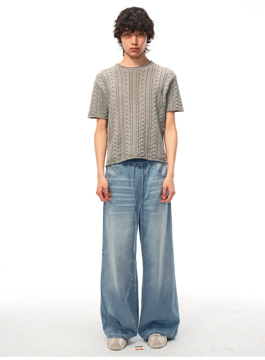 Lightweight Denim Pants with an Elastic Waistband