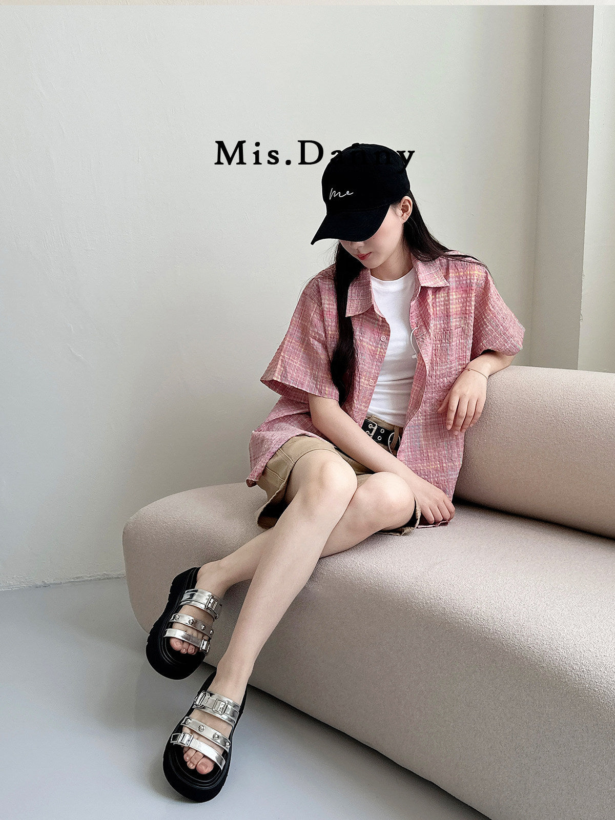 Studded Platform Height-Increasing Sandals