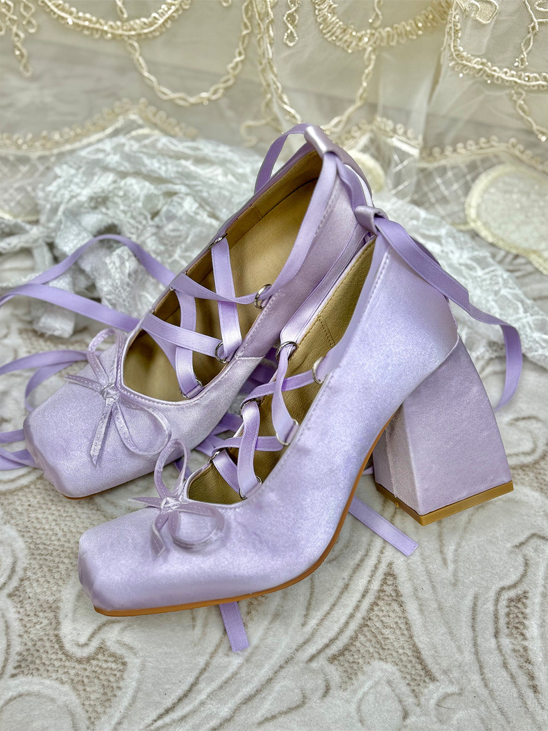 Bow-Tied Satin 9 cm Mary Jane Pumps