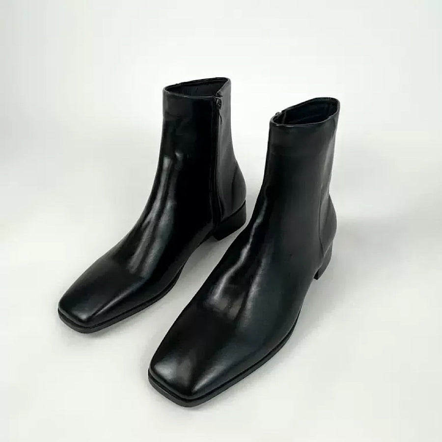 Square toe noble boots