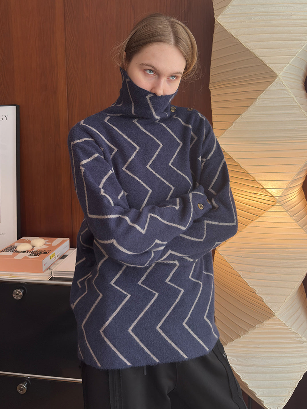 Dublin Night Wave Jacquard Turtleneck Knit Top