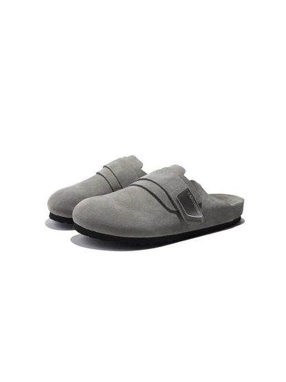 Closed-Toe Leather Mule Sandals