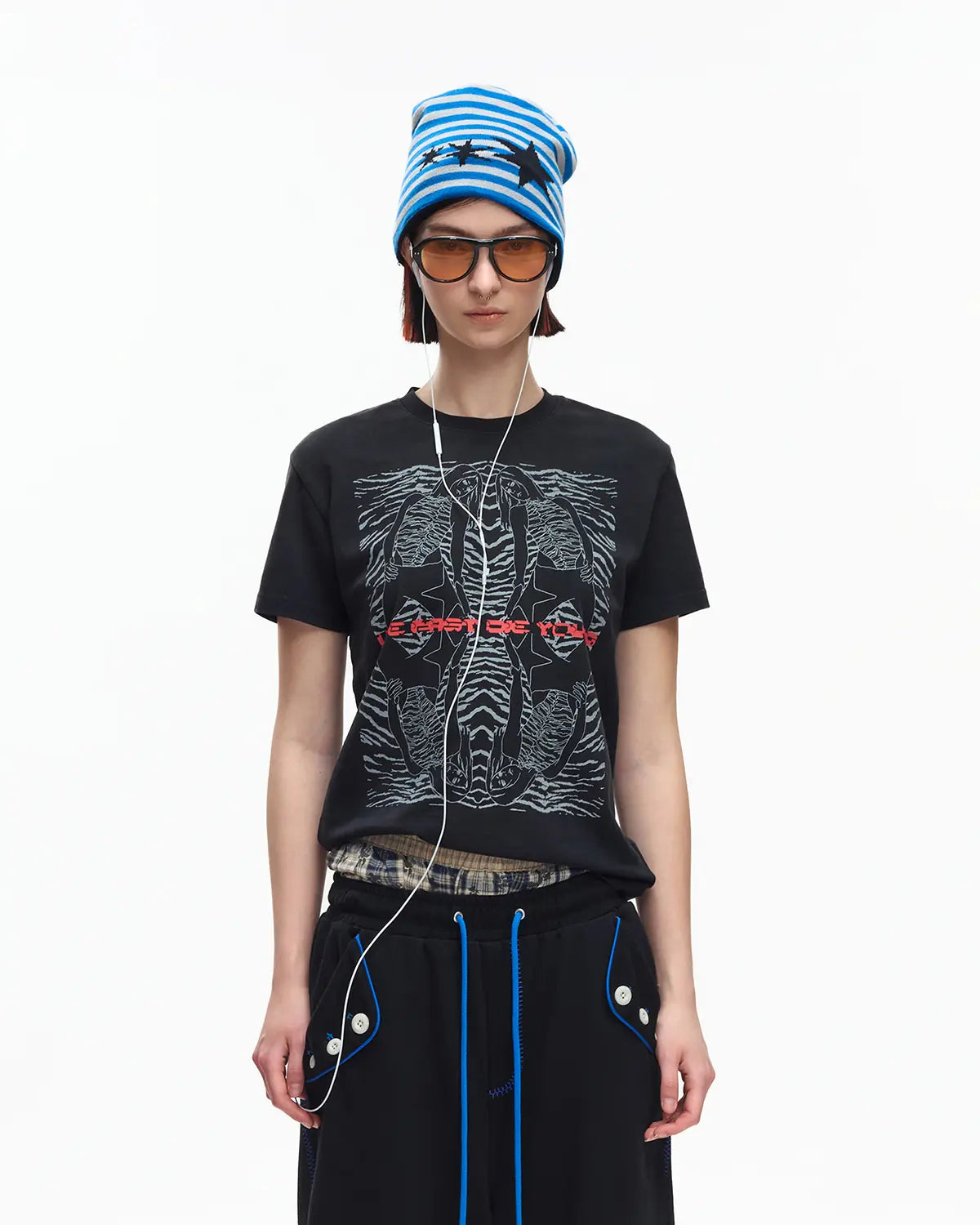 EMO 265g Faded Tiger Mirror Slim Tee Black