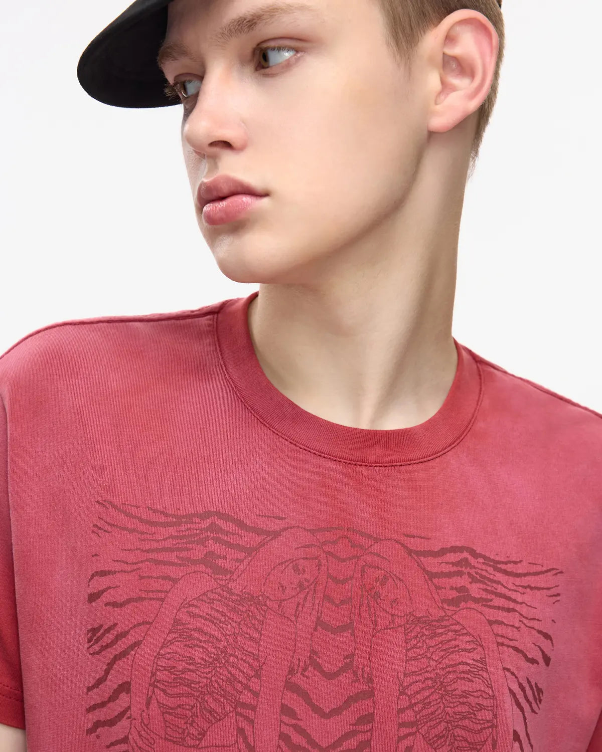 EMO 265g Faded Tiger Mirror Slim Tee Red