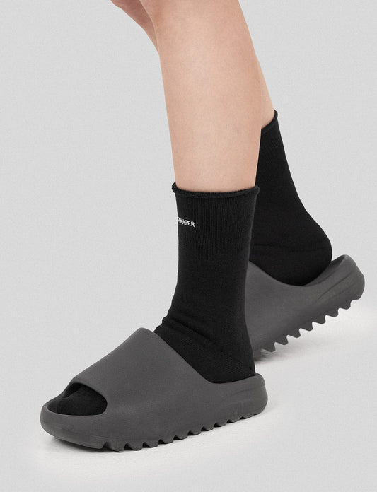 UNDERWATER Embroidered Socks Black