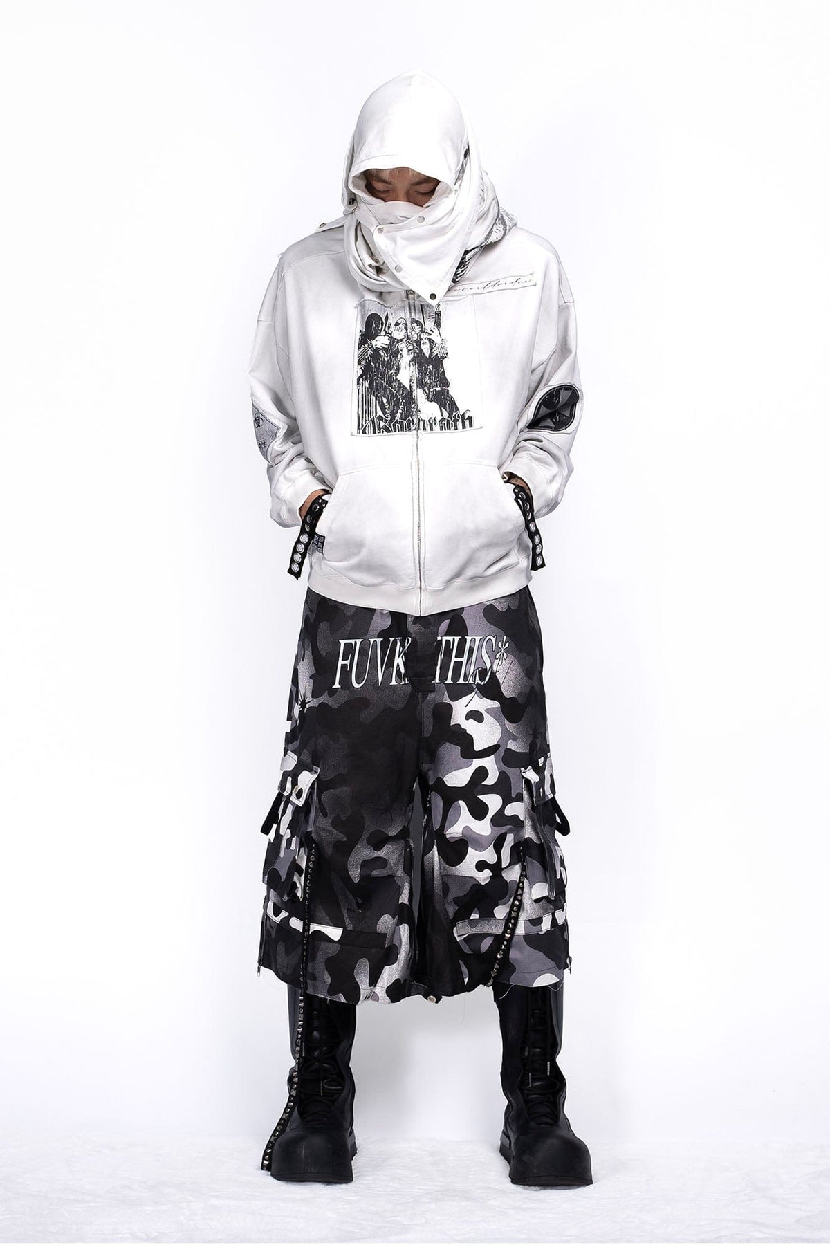 FVVO Distressed Rivet Strap Cargo Shorts Camo