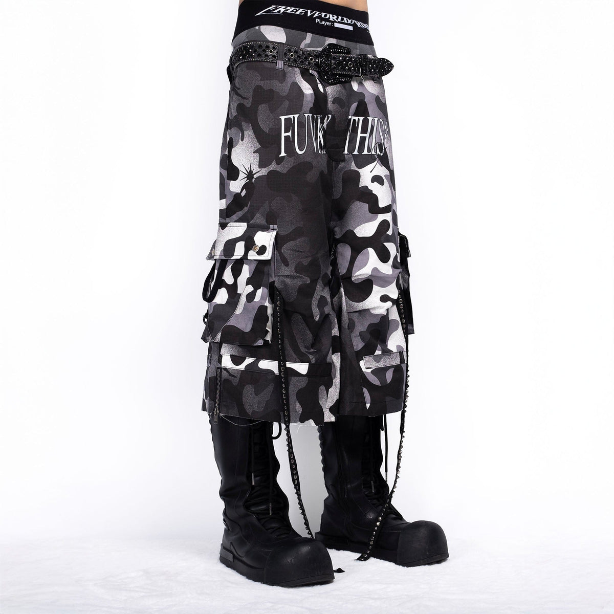 FVVO Distressed Rivet Strap Cargo Shorts Camo