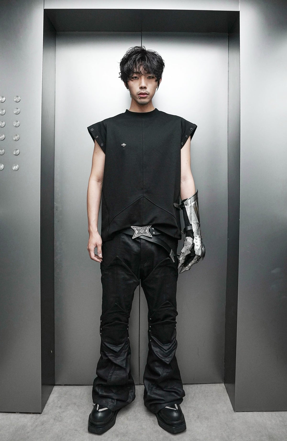 SSIN7 Shapeable Armored Waxed Flared Jeans