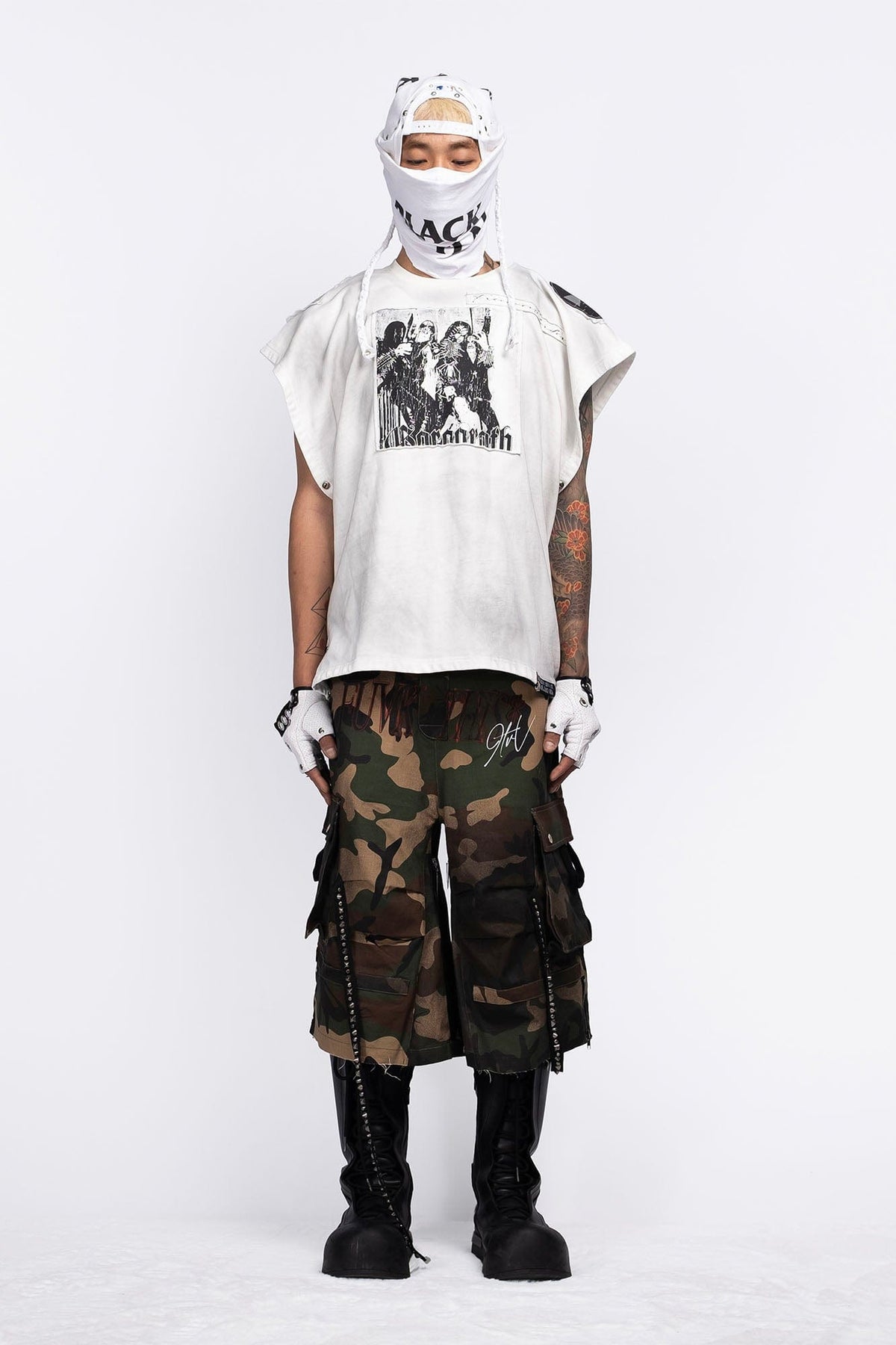 FVVO Distressed Rivet Strap Cargo Shorts Camo
