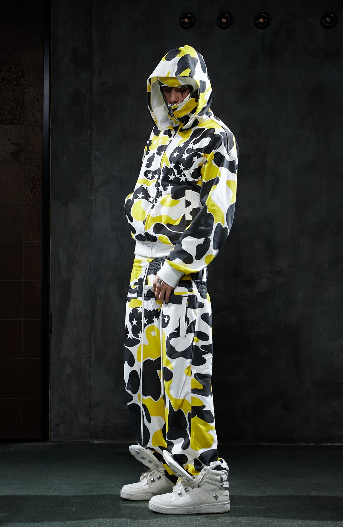 DND4DES Double-Waistband Camo Star Wide-Leg Sweatpants