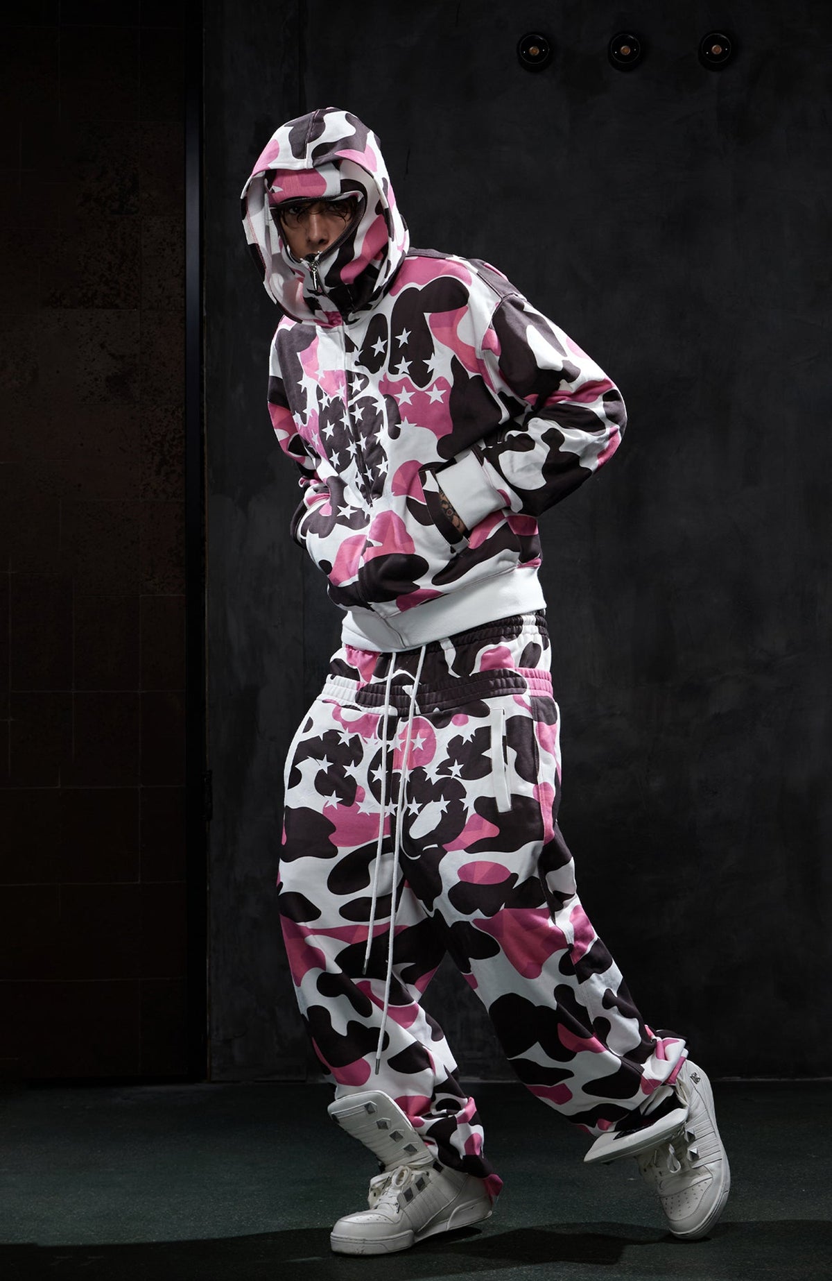 DND4DES Double-Waistband Camo Star Wide-Leg Sweatpants