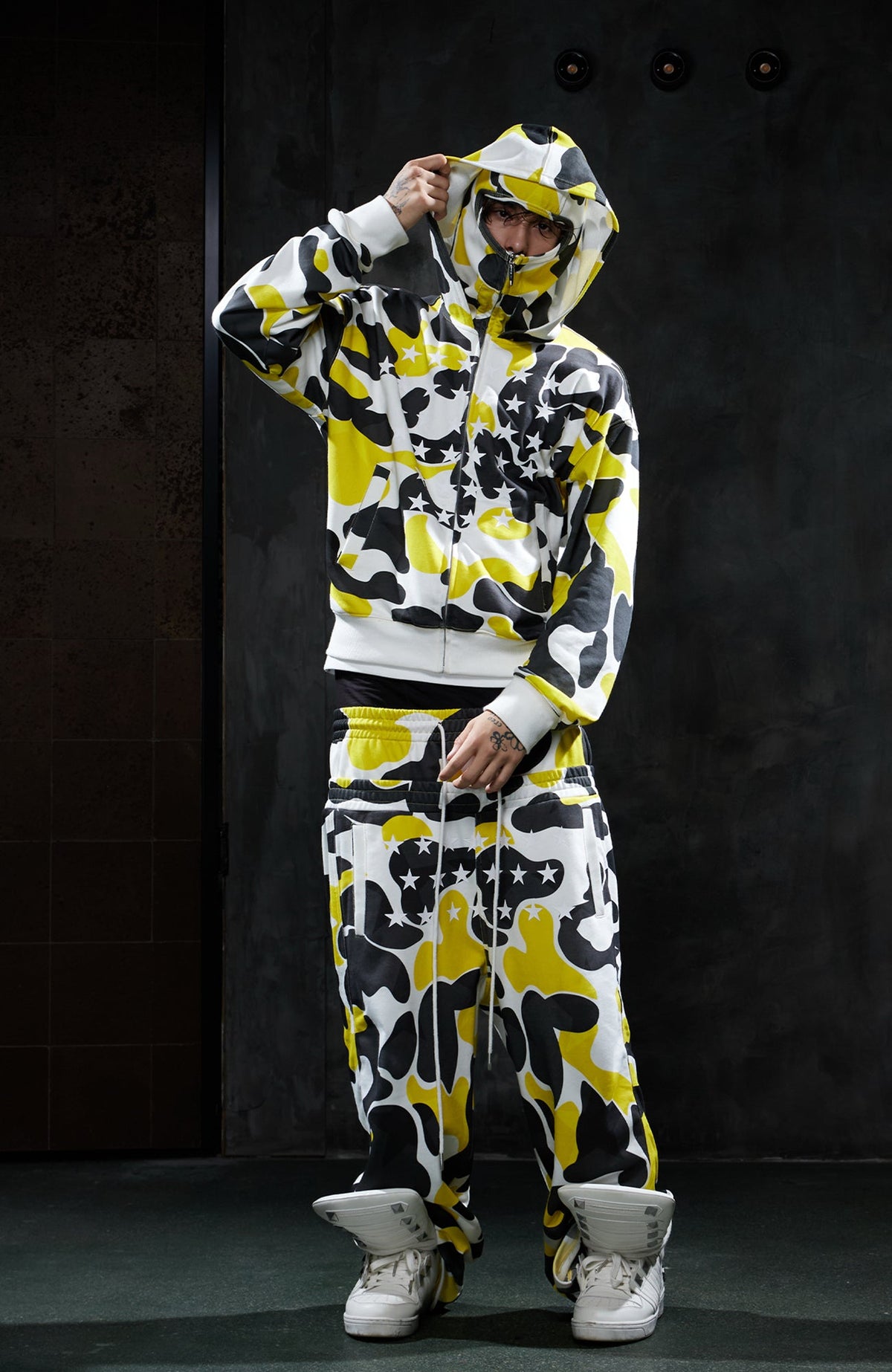 DND4DES Double-Waistband Camo Star Wide-Leg Sweatpants