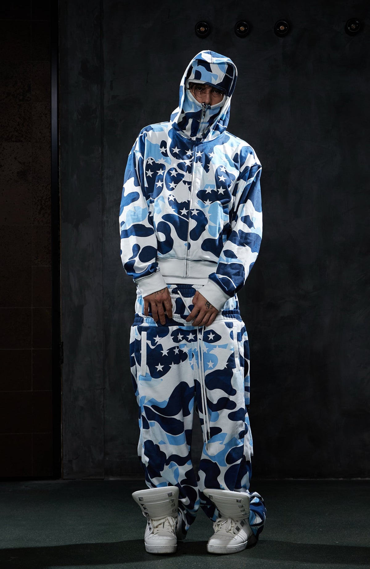 DND4DES Double-Waistband Camo Star Wide-Leg Sweatpants