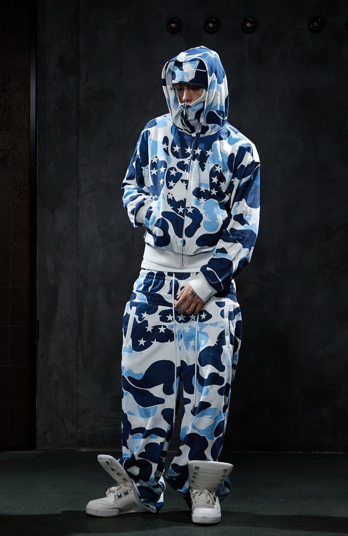 DND4DES Double-Waistband Camo Star Wide-Leg Sweatpants