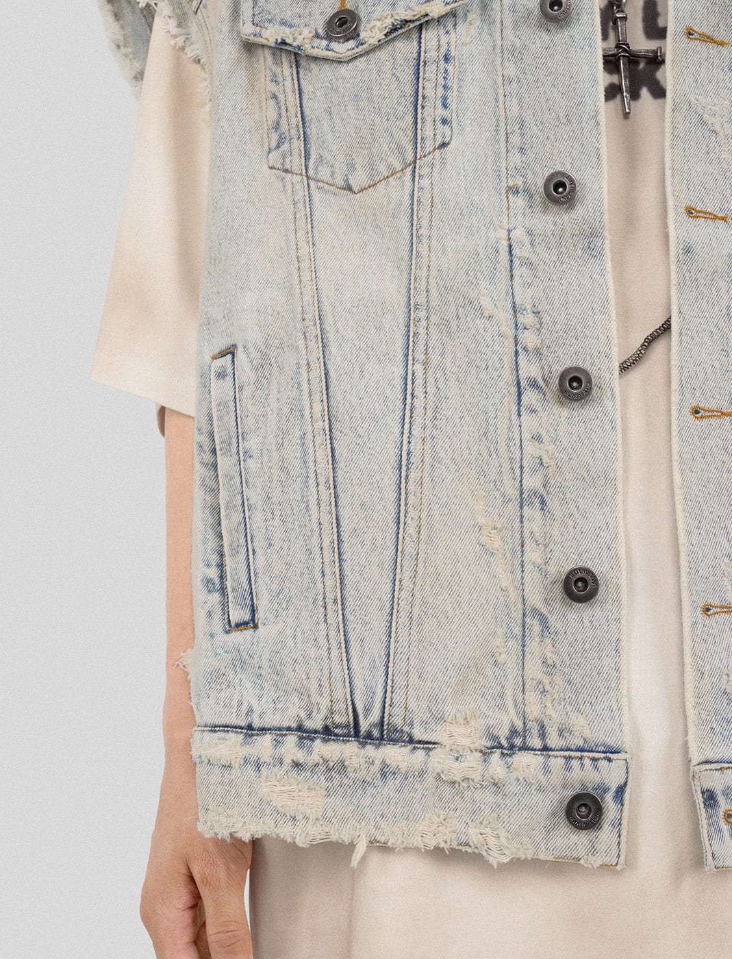 UNDERWATER Raw Edge Washed Denim Vest