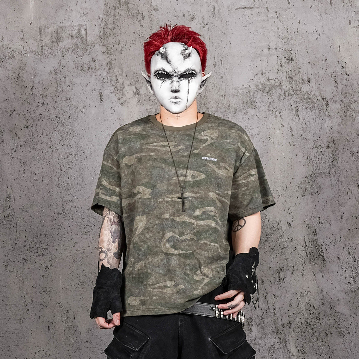 UNDERWATER Distressed Camo Oversized T-Shirt