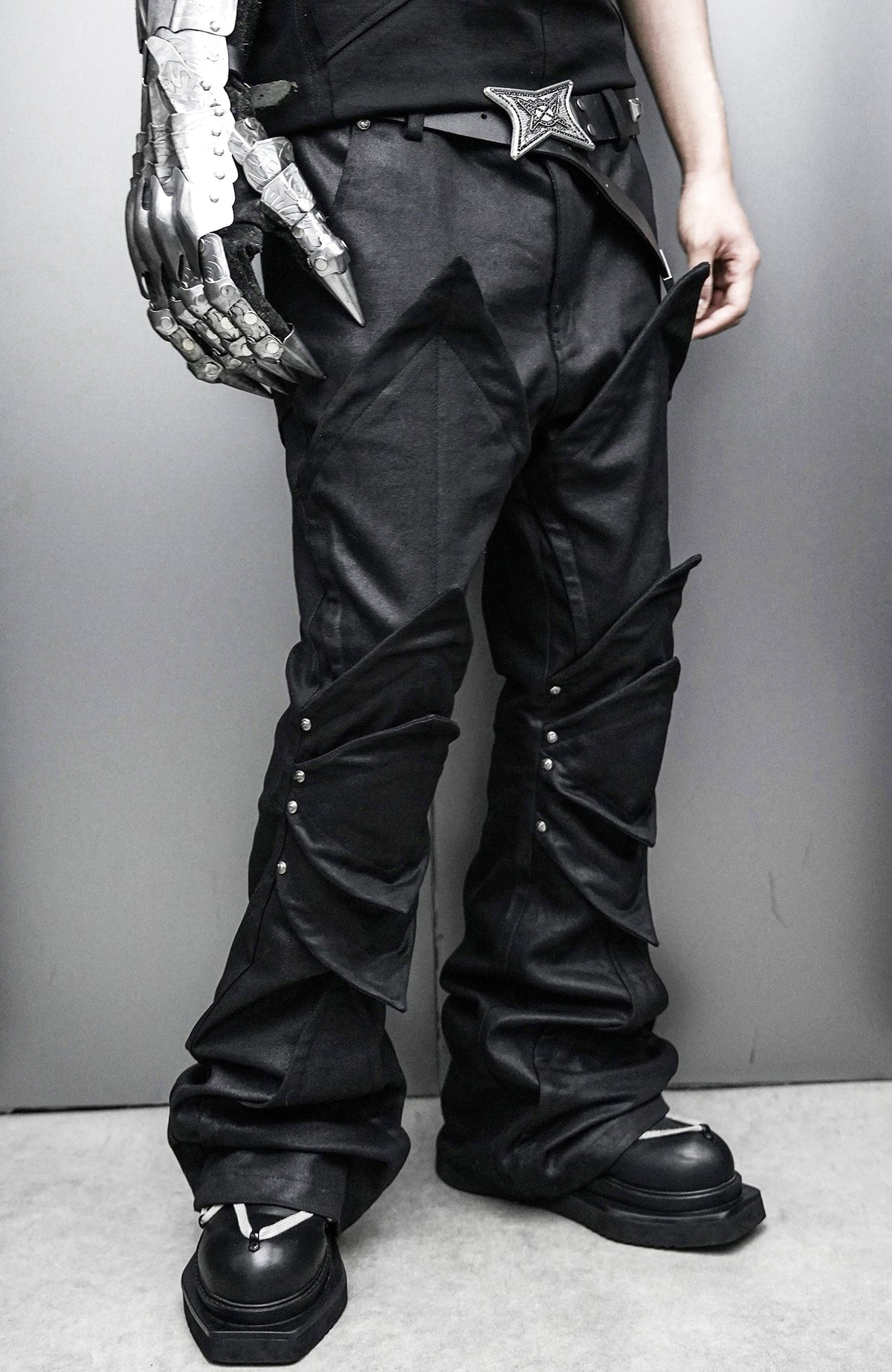 SSIN7 Shapeable Armored Waxed Flared Jeans