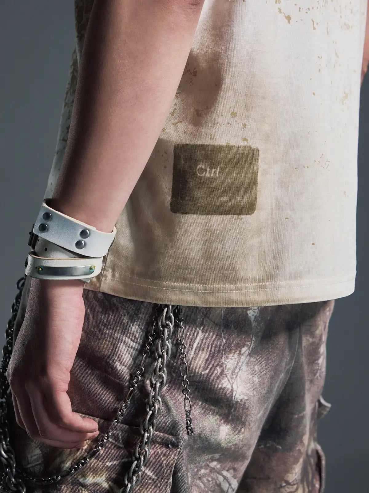 EMO Cyberbullying Awareness T-Shirt (已注销)