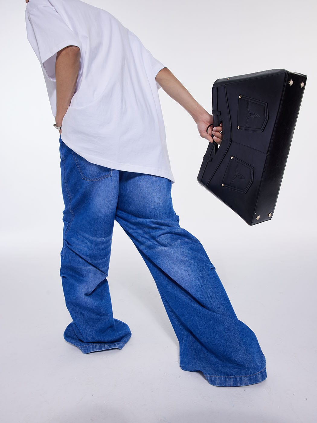 WHISTLEHUNTER Triple Washed Drape Jeans Blue