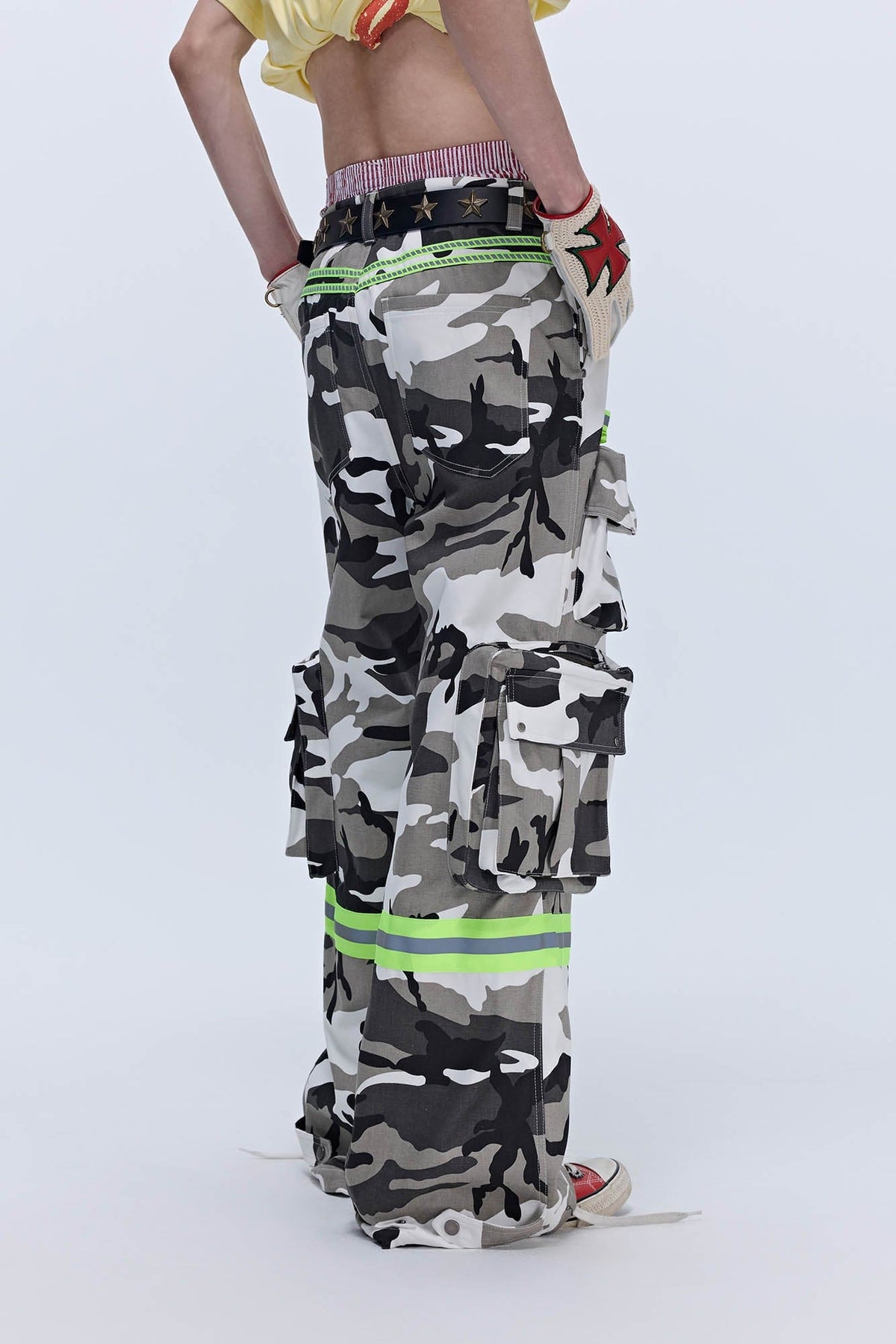 SAVAGEGROWTHWORLD Camo Reflective Multi-Pocket Cargo Pants