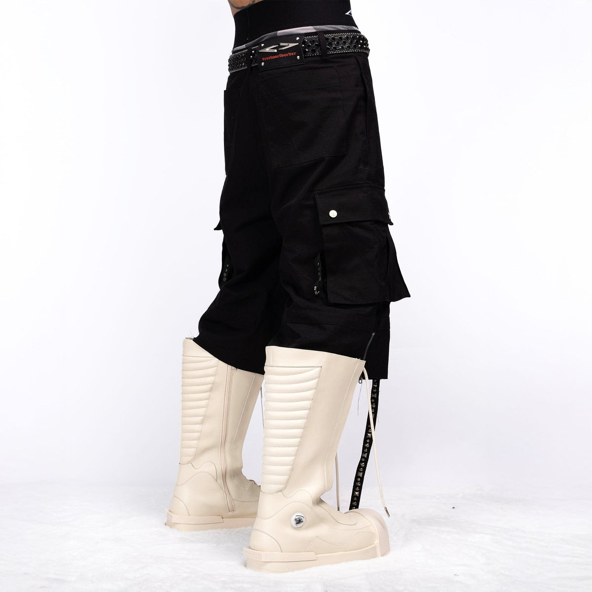 FVVO Distressed Rivet Strap Cargo Shorts Black