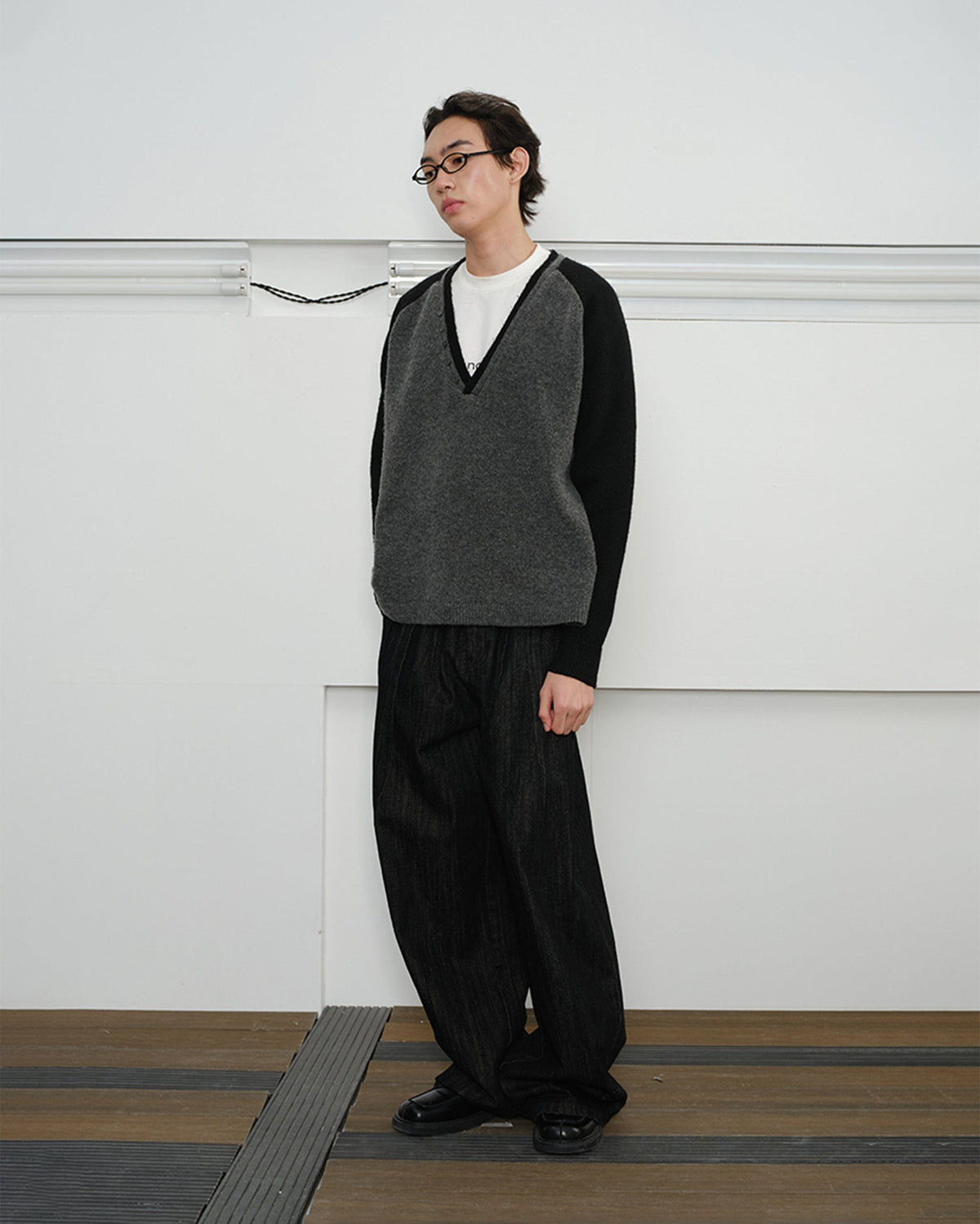 KREATE V-Neck Buttoned Color-Blocked Sweater