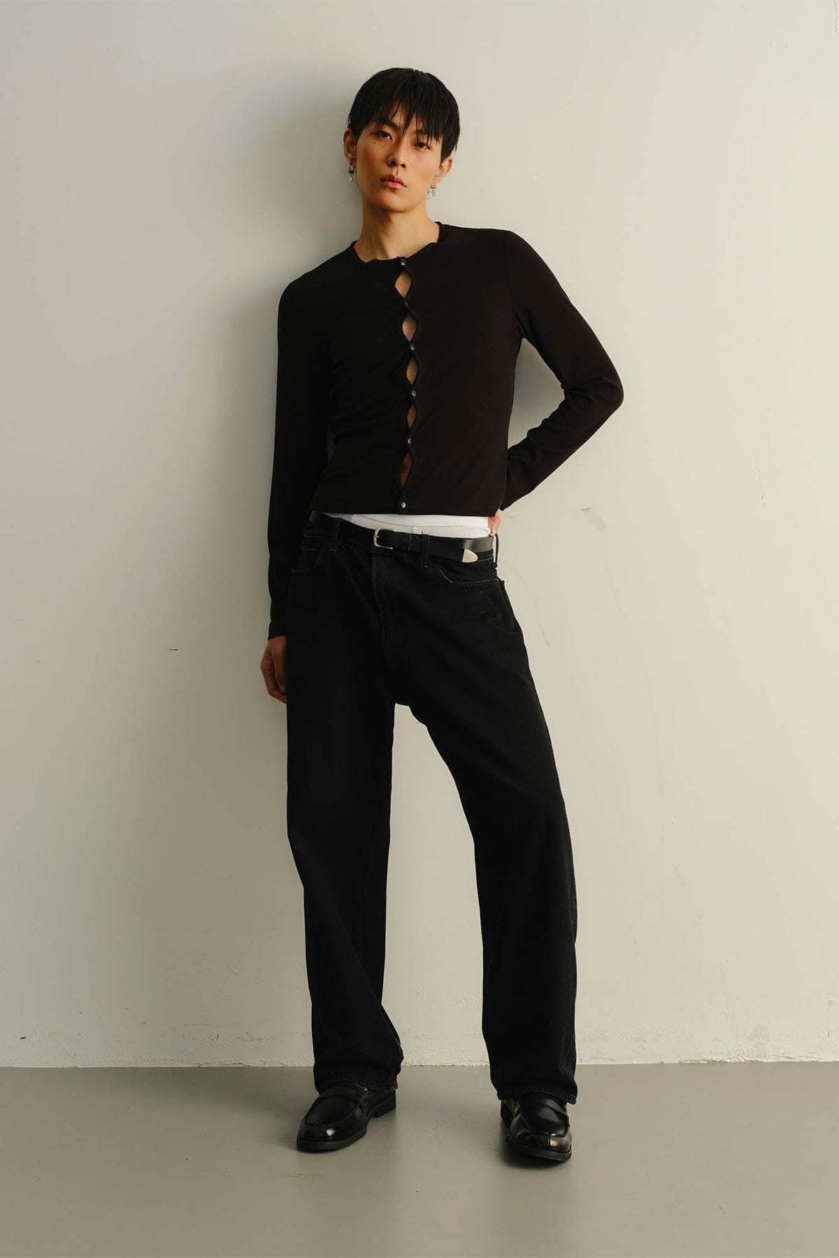 KADAKADA Cut-Out Loop Button Fitted Cardigan