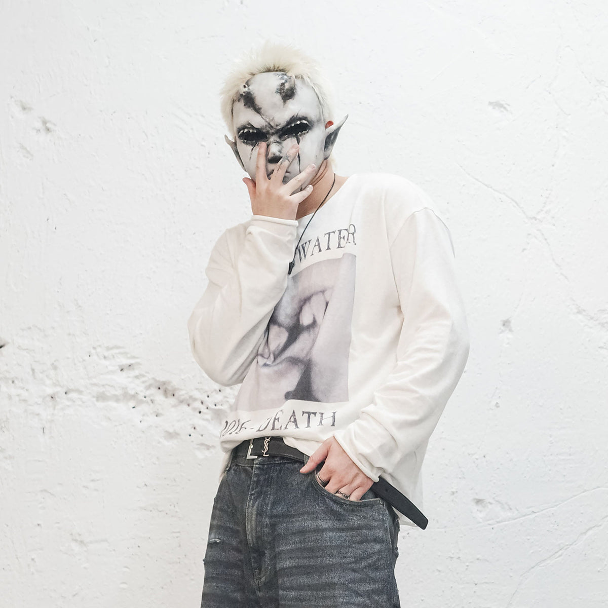 UNDERWATER Devil's Kiss Long-Sleeve Tee