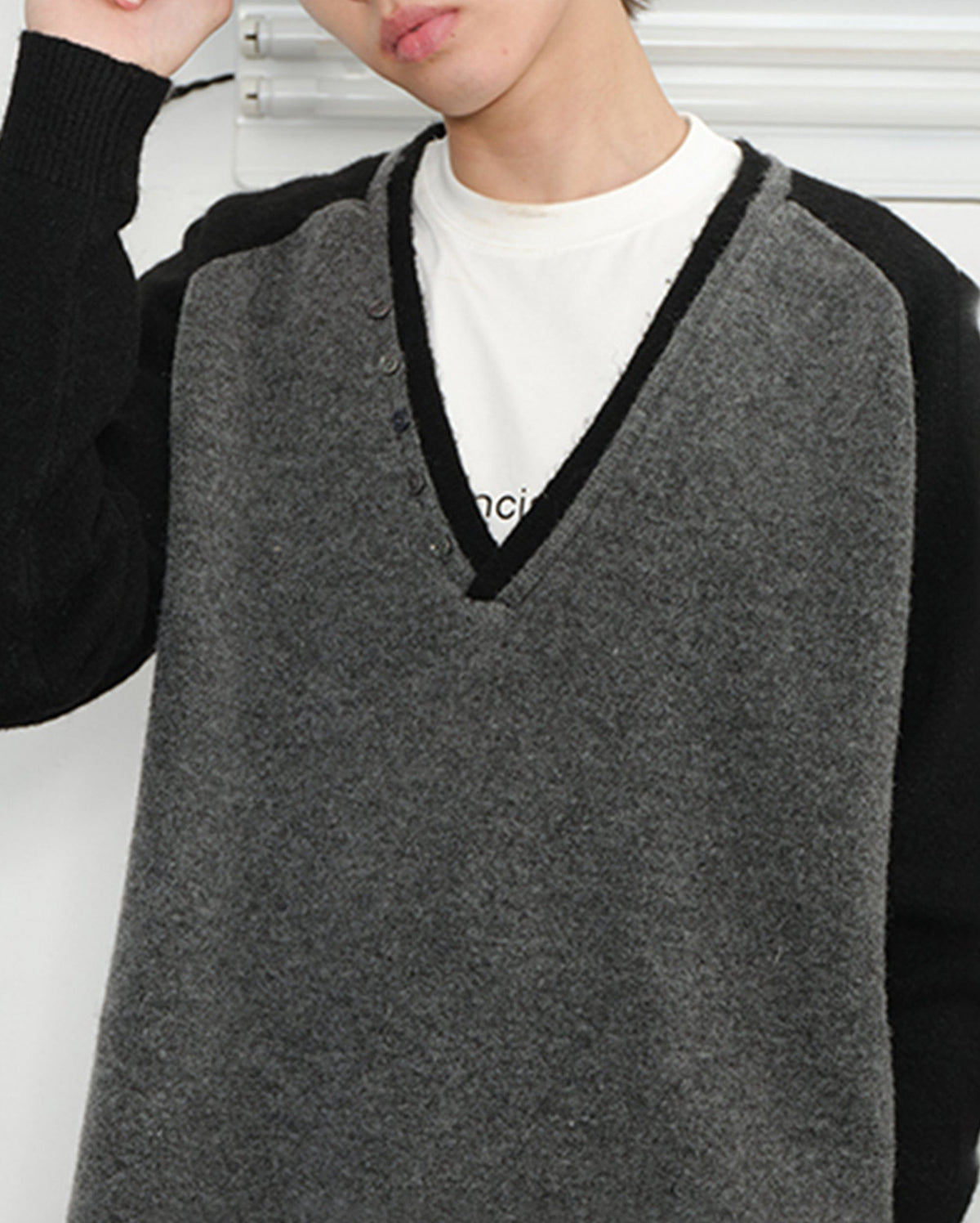 KREATE V-Neck Buttoned Color-Blocked Sweater
