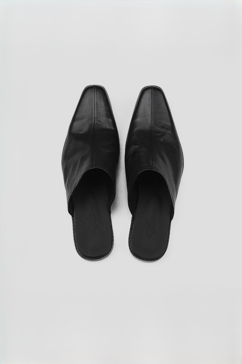 Pointed Horsehide Mule Shoes