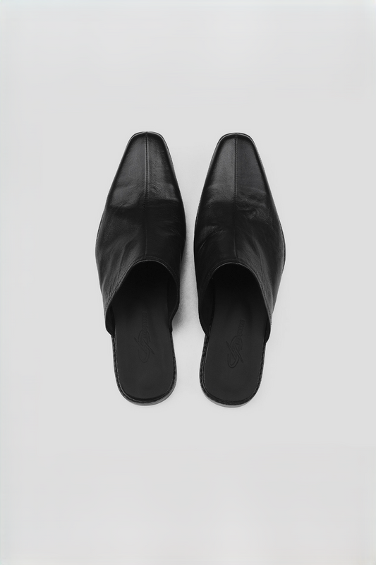 Pointed Horsehide Mule Shoes