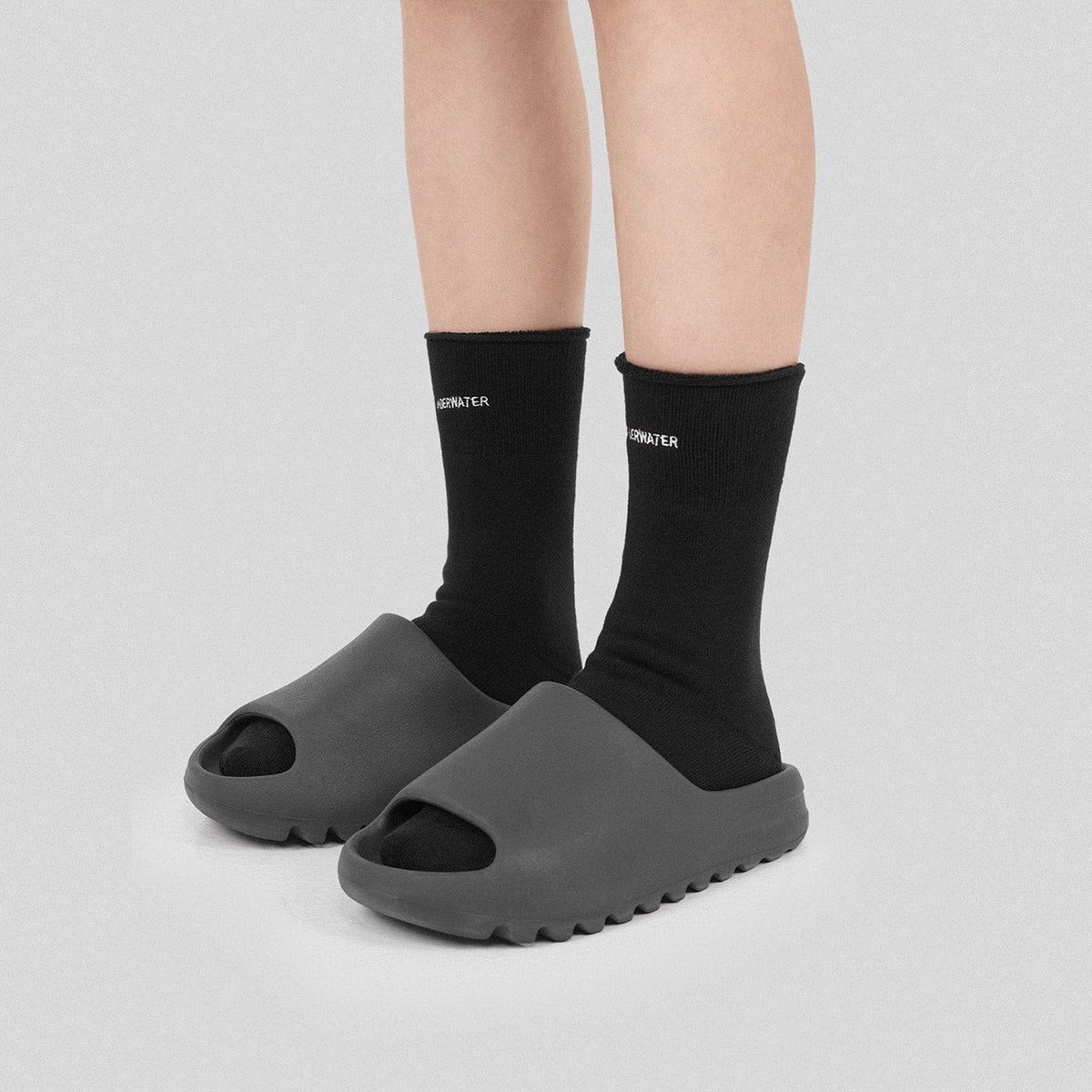 UNDERWATER Embroidered Socks Black