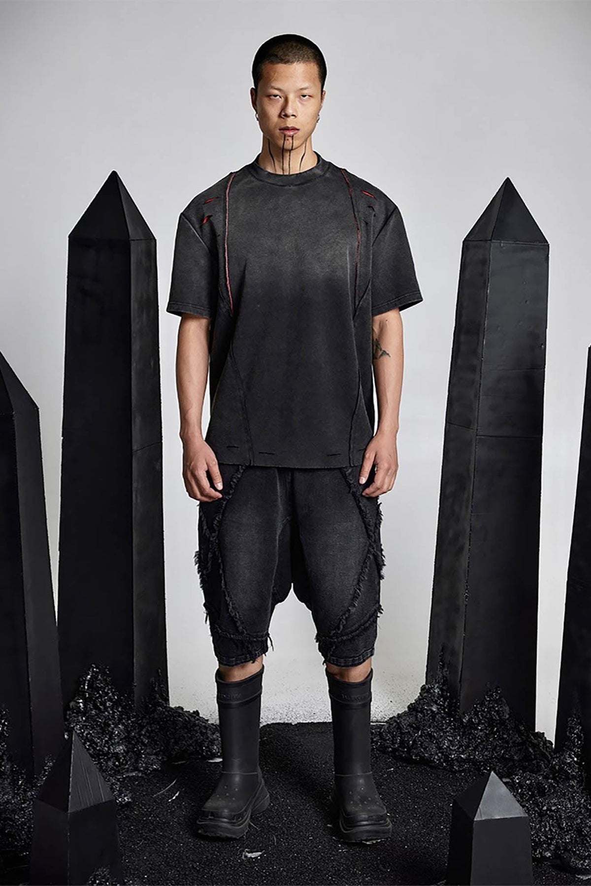 SSIN7 Washed Frayed Spliced Denim Shorts