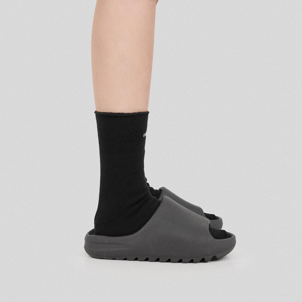 UNDERWATER Embroidered Socks Black