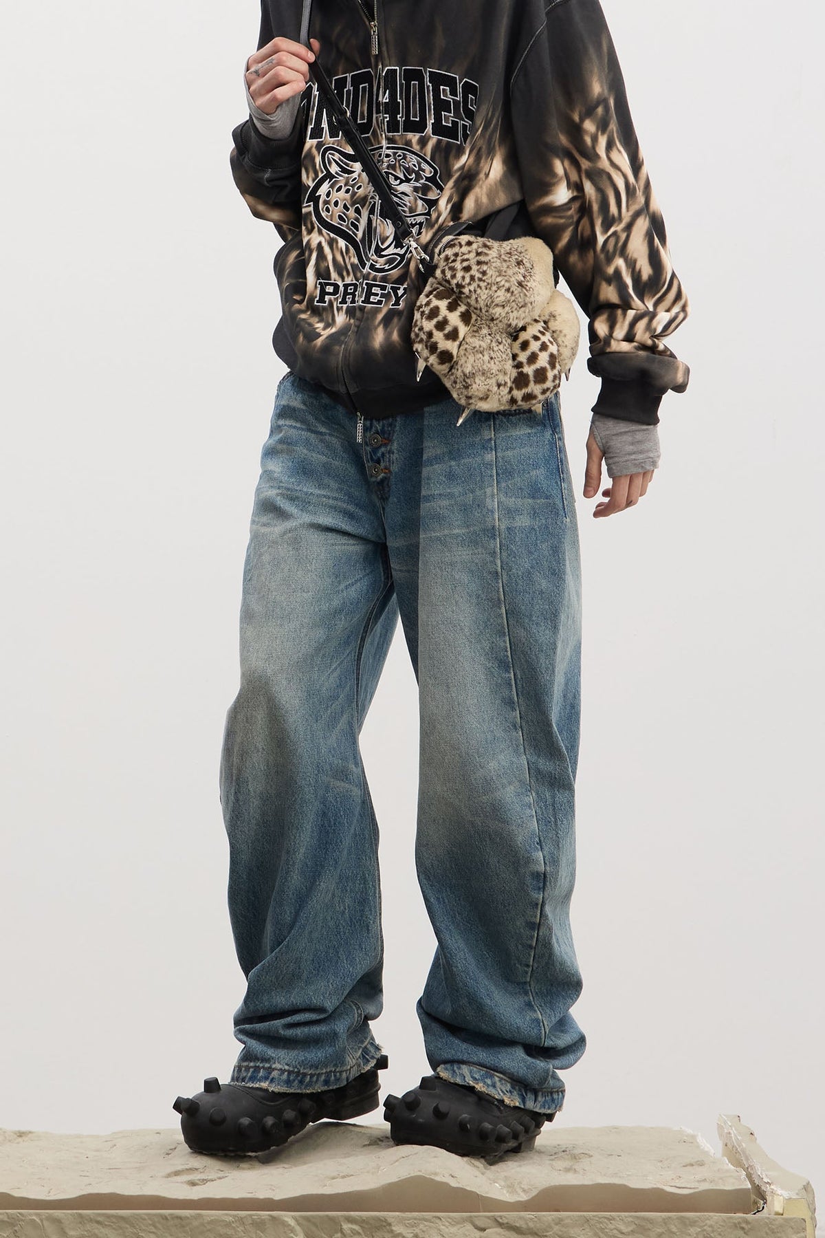 DND4DES Washed Button-Up Balloon-Leg Jeans