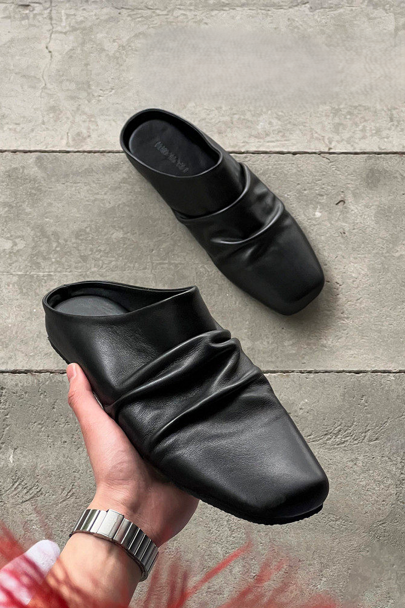 Wrinkled Leather Mule Sandals