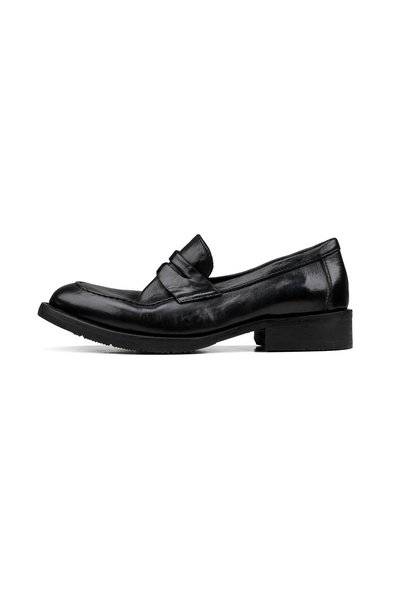 Distressed Pointed Loafer Shoes