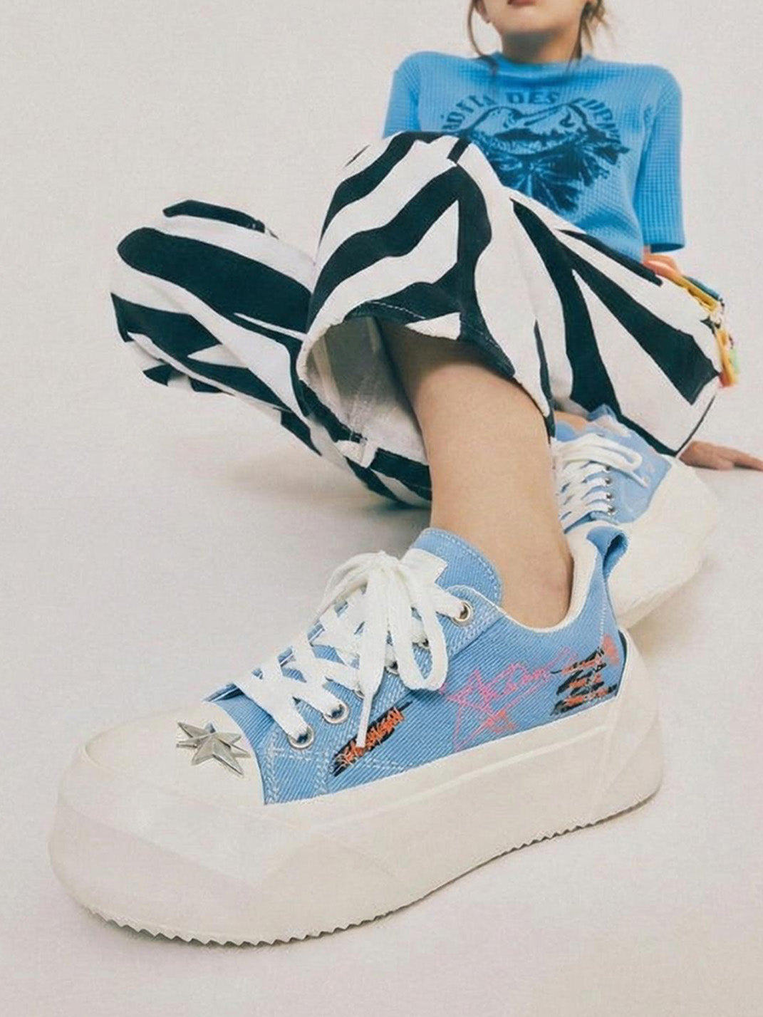 Graffiti Print Canvas Platform Sneakers