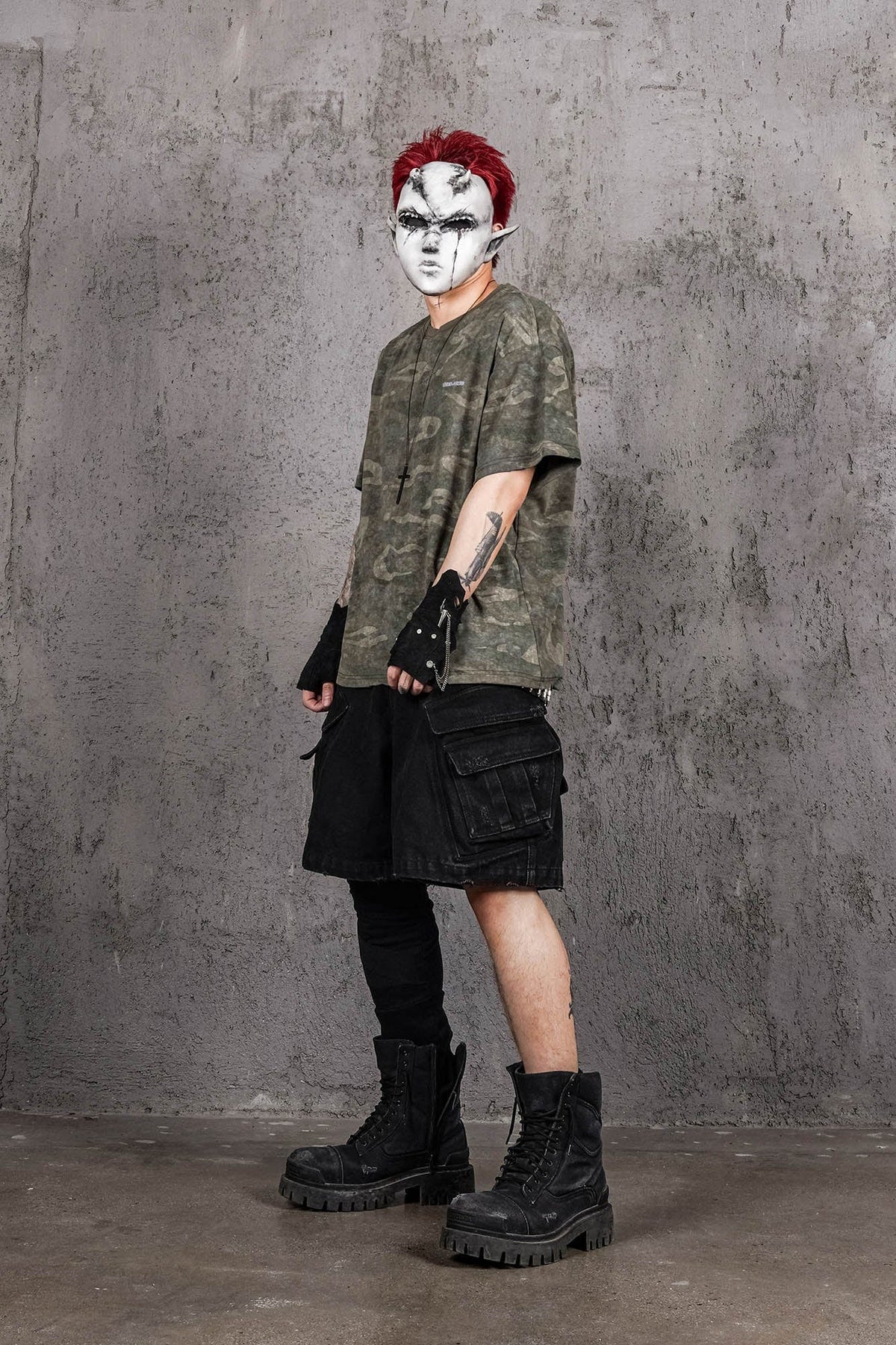 UNDERWATER Distressed Camo Oversized T-Shirt