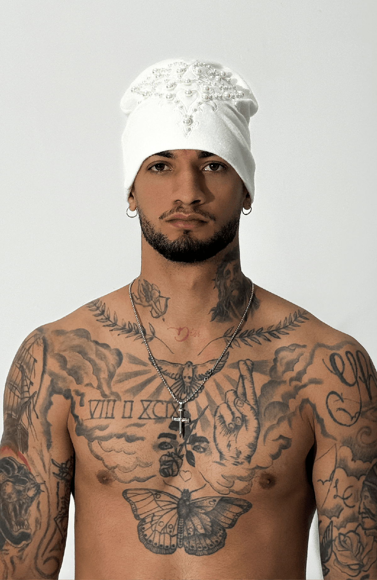 TECNINEGROUP Pearl Heart Embroidered Knit Beanie