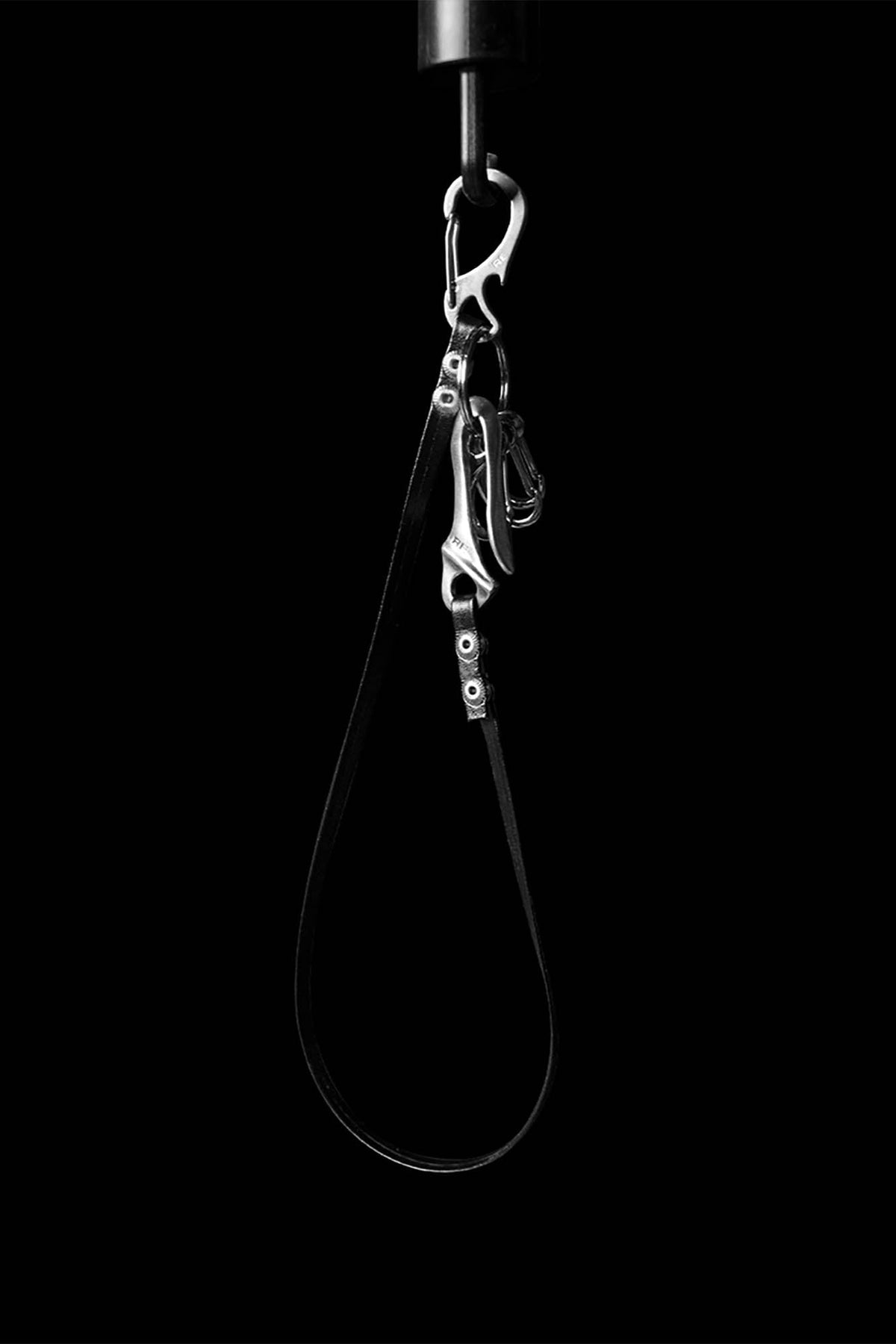RELABEL Multi-Hook Leather Keychain Lanyard