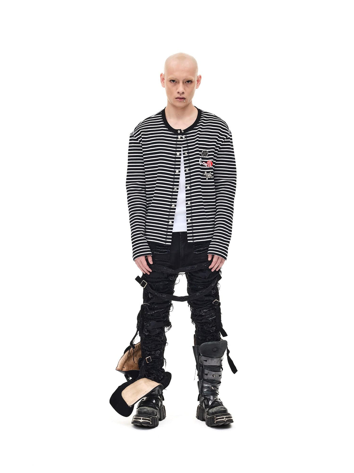 WHISTLEHUNTER Striped Badge Snap Slim Cardigan