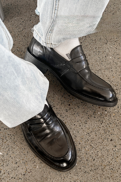 Distressed Pointed Loafer Shoes