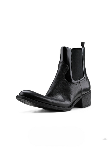 Pointed Toe Chelsea Boots