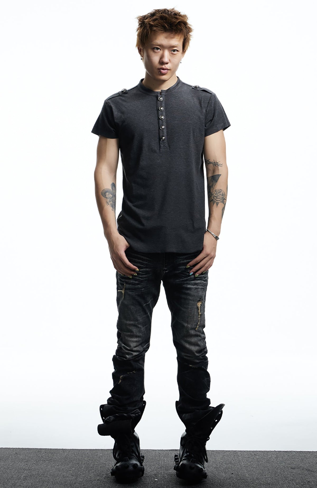 DND4DES Regal Braid Button T-Shirt