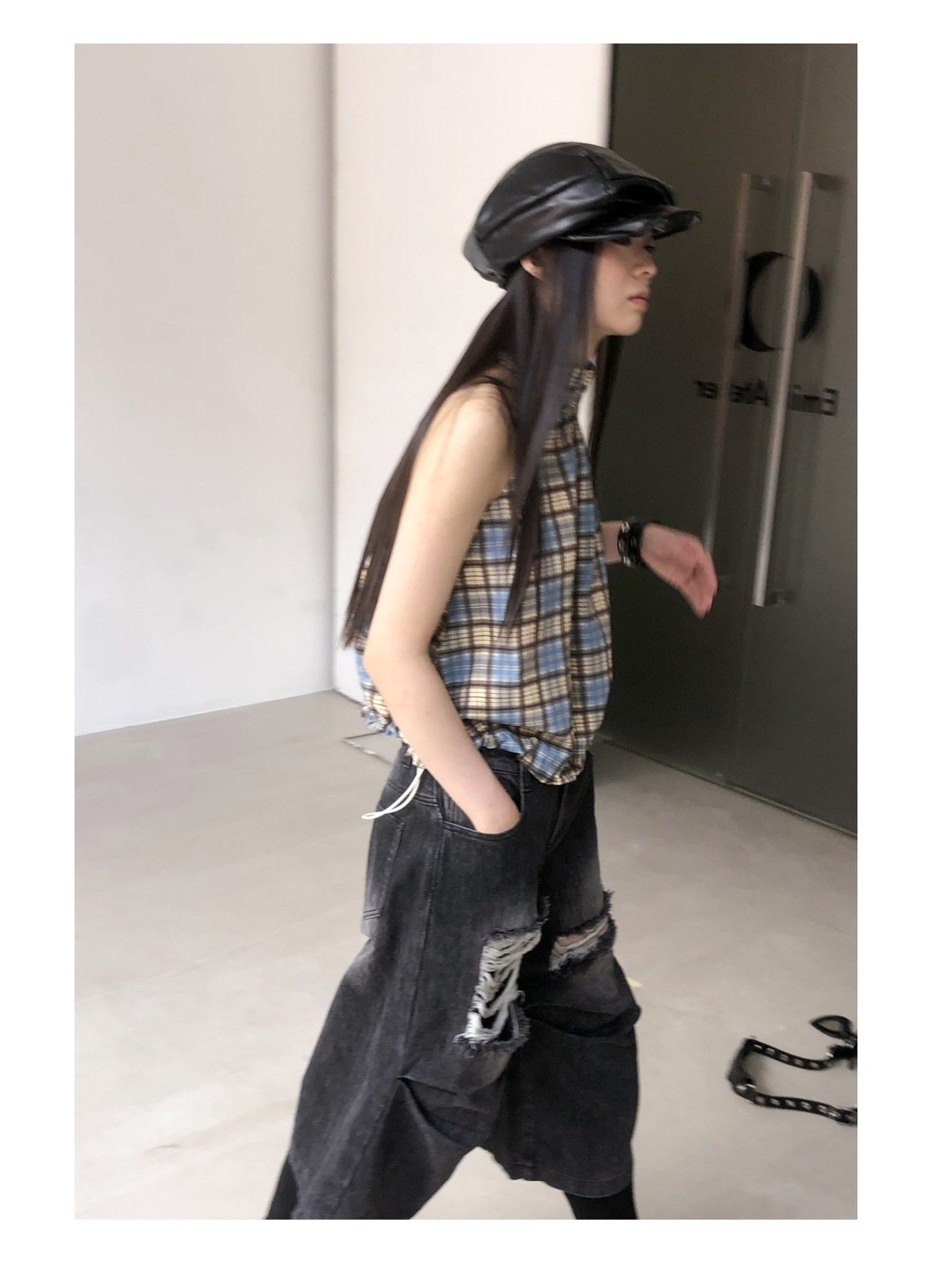 Distressed Black and Gray Knee-Pleated Denim Pants [ID:0016PA]