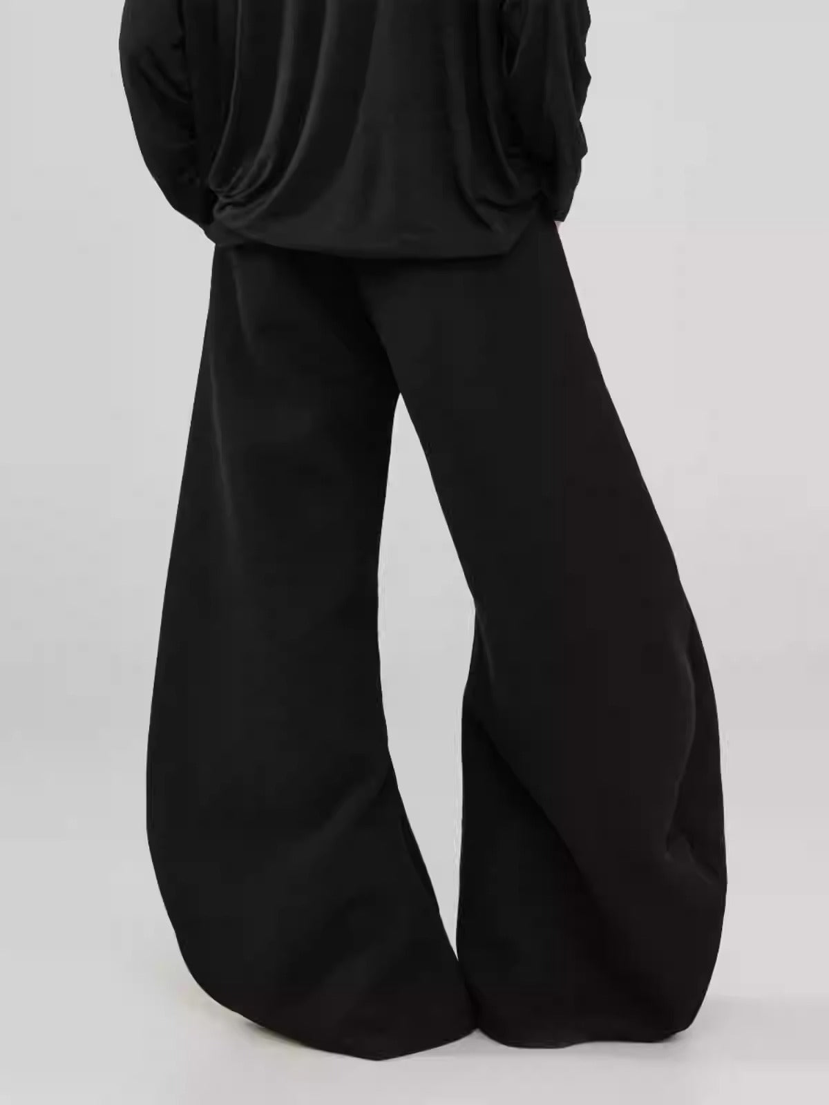 Pleats & Scimitar Pants Wide-Leg Loose Fit Black Casual Trousers [ID:0094PA]